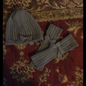 Girls knitted Hat with Matching Gloves